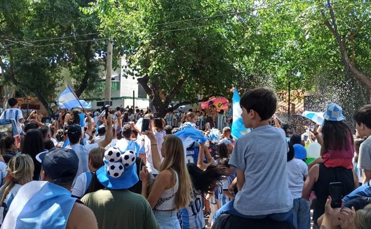 FOTO: Mendoza festeja tras el triunfo de la Selección