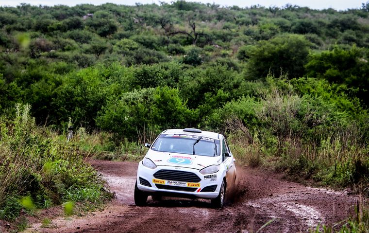 Luciano Sabattini (Ford) ganador en N1.