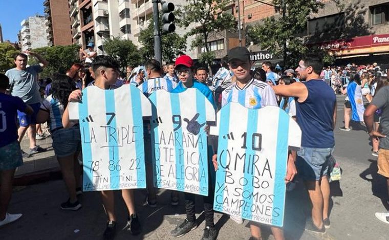 FOTO: Locura total en Córdoba tras el histórico triunfo de la selección argentina.