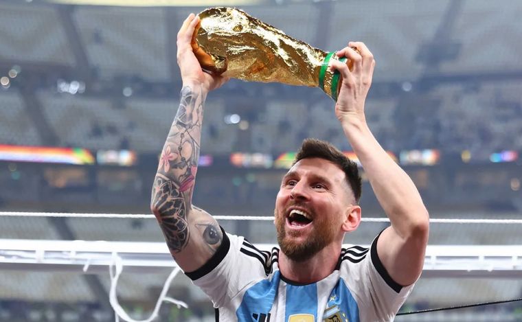 FOTO: Lionel Messi consiguió la copa que tanto quería.