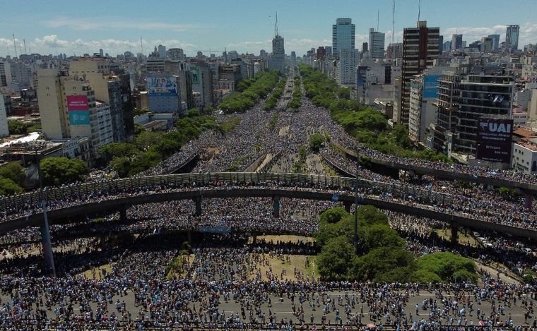 FOTO: Cuatro millones de personas agradecieron a la Selección en las calles de Buenos Aires