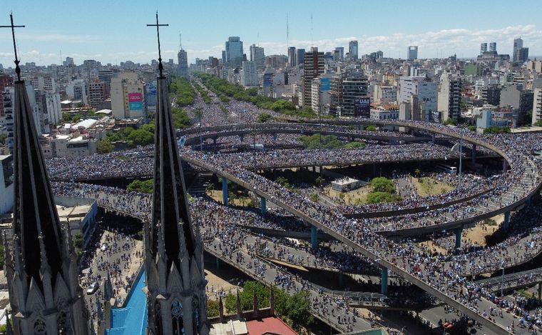 FOTO: Cuatro millones de personas agradecieron a la Selección en las calles de Buenos Aires