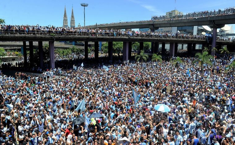 FOTO: Cuatro millones de personas agradecieron a la Selección en las calles de Buenos Aires