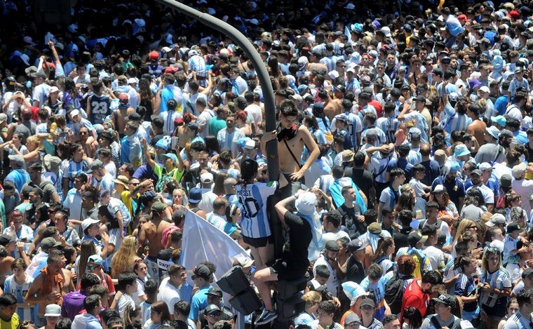 FOTO: Cuatro millones de personas agradecieron a la Selección en las calles de Buenos Aires