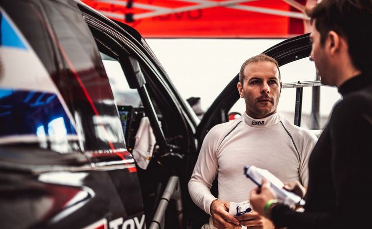 Juan Cruz y su nuevo navegante español, Dani Oliveras