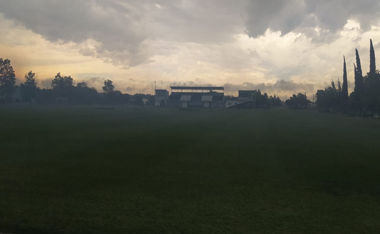 Así lucía el CARD bajo la intensa lluvia de la mañana cordobesa