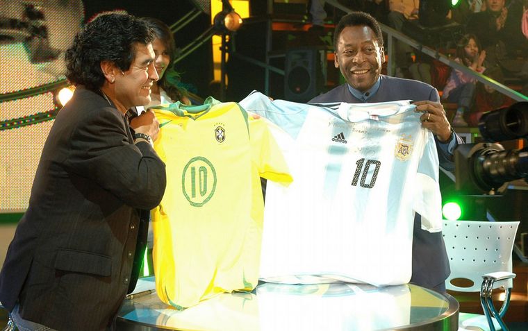 FOTO: La noche del encuentro histórico entre Maradona y Pelé