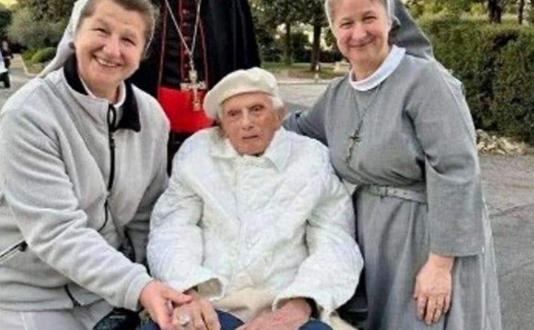 FOTO: Benedicto XVI en noviembre de este año.