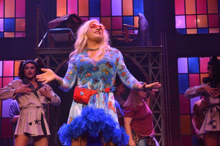 A sala llena, Kinky Boots levantó el telón