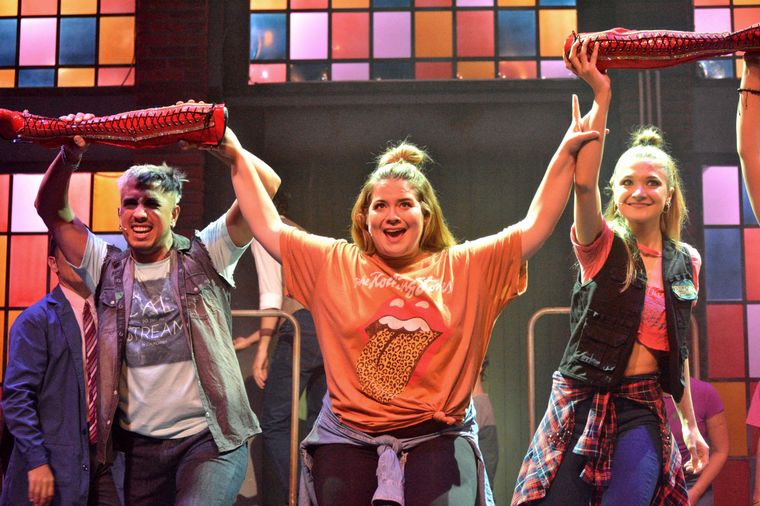 A sala llena, Kinky Boots levantó el telón