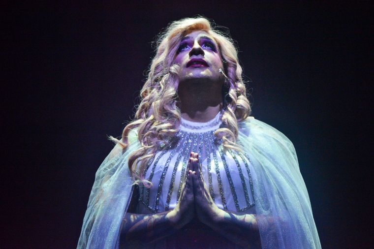 A sala llena, Kinky Boots levantó el telón