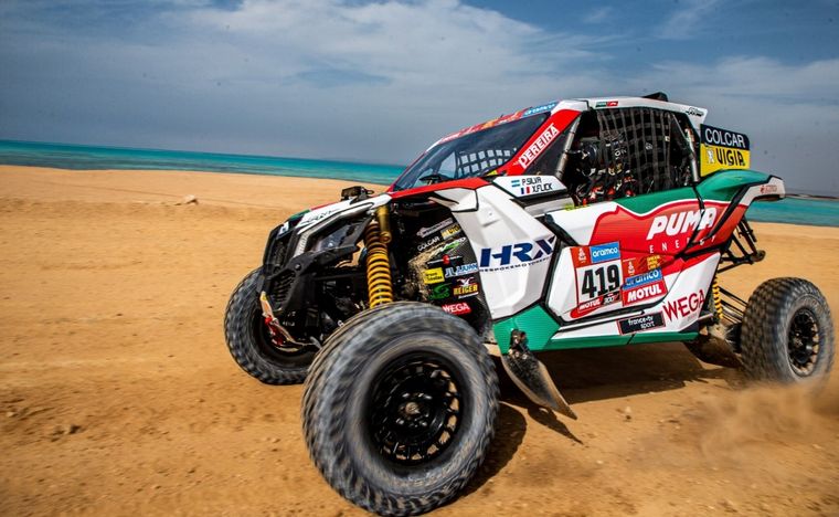 El 'Pato' Silva y su Maverick en las orillas del Mar Rojo