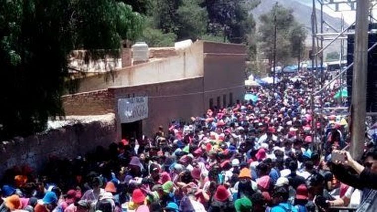 FOTO: Jujuy espera más de 80 mil personas en la chaya de los mojones.
