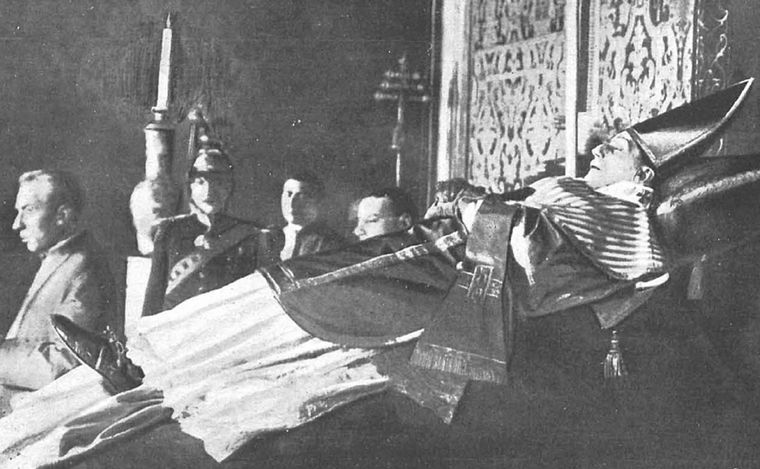 FOTO: Funeral Pío XI (1922-1939).