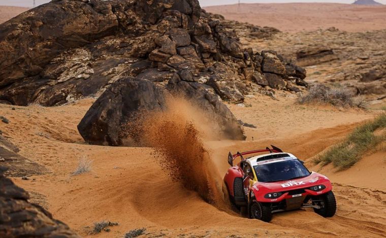 Loeb venía ganando y descontaba mucho, pero se quedó si dirección asistida