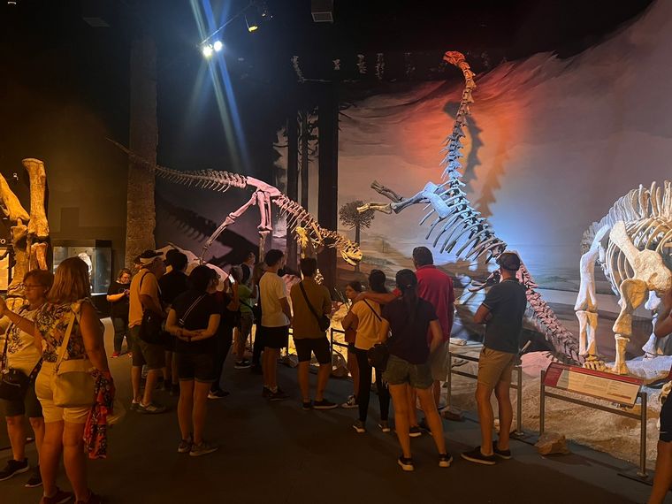 AUDIO: El museo paleontológico que exhibe el dinosaurio más grande del mundo