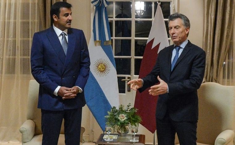 FOTO: Macri y el Emir de Qatar, en una reunión en Buenos Aires en 2016. (Foto: EFE/Clarín)