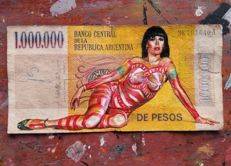 Sergio Díaz, el artista salteño que pinta billetes de pesos argentinos.