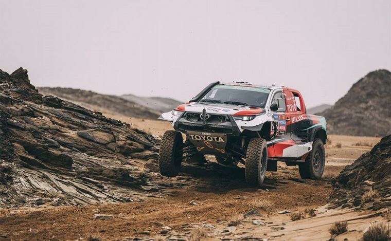 FOTO: El saudita Al Rahji se quedó con la 7a. etapa del Dakar