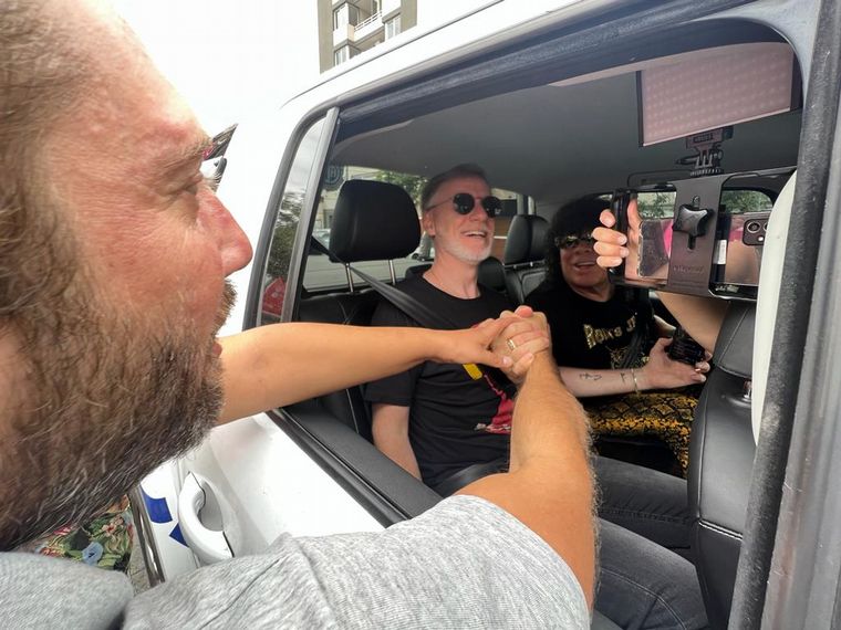 "La Mona" ingresando a Cadena 3.