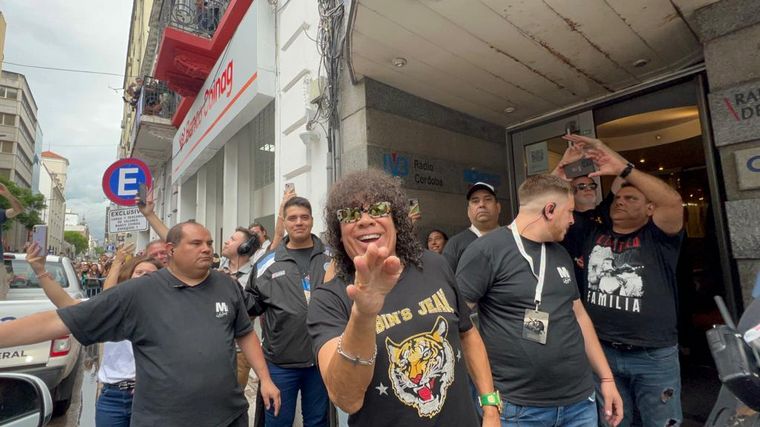 "La Mona" ingresando a Cadena 3.