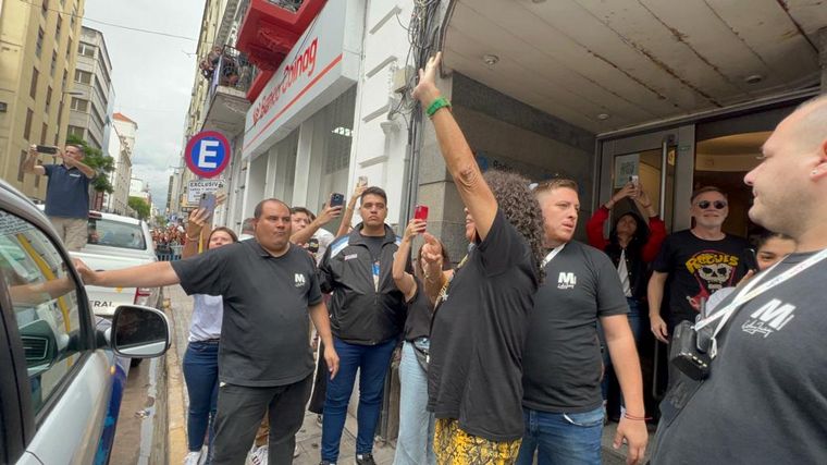 "La Mona" ingresando a Cadena 3.