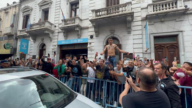 "La Mona" ingresando a Cadena 3.