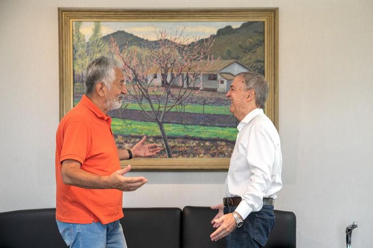 FOTO: Alberto Rodríguez Saá fue recibido por Juan Schiaretti en Córdoba.