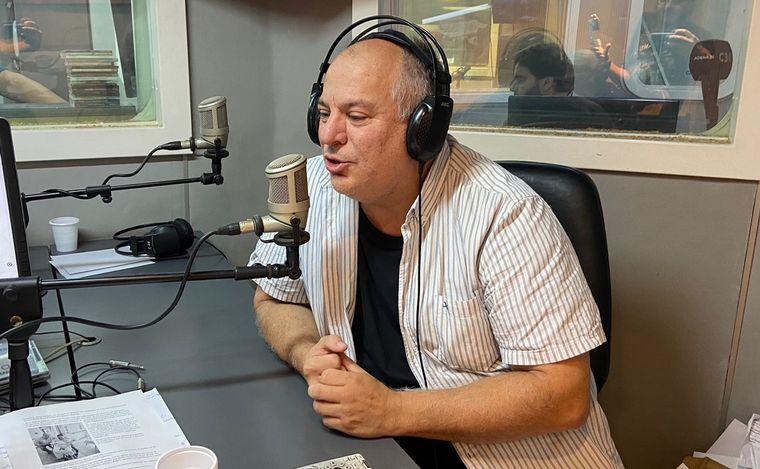 Grupo Ceibo y Marcelo El Coto combinan folclore y humor para un gran fogón de amigos.