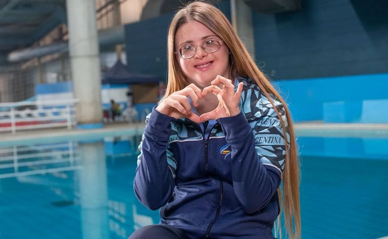 Jacinta Ranceze campeona de natación artística y elegida Princesa Disney