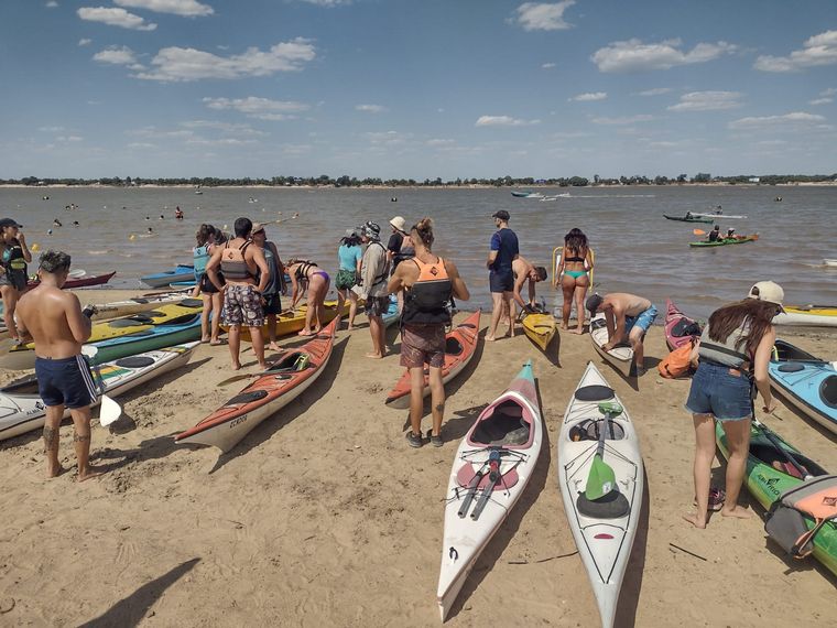 Un paseo en Kayak por el Río Paraná.