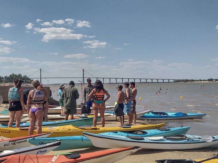 Un paseo en Kayak por el Río Paraná.