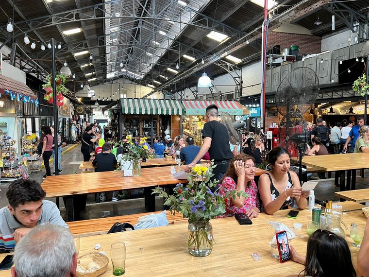 Mercados de San Telmo, una joya en el casco histórico de Buenos Aires