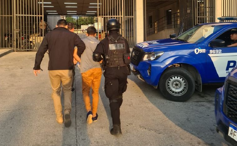 AUDIO: Trasladaron a la cárcel de Bouwer al detenido por el crimen de Sofía Bravo. (Policía)