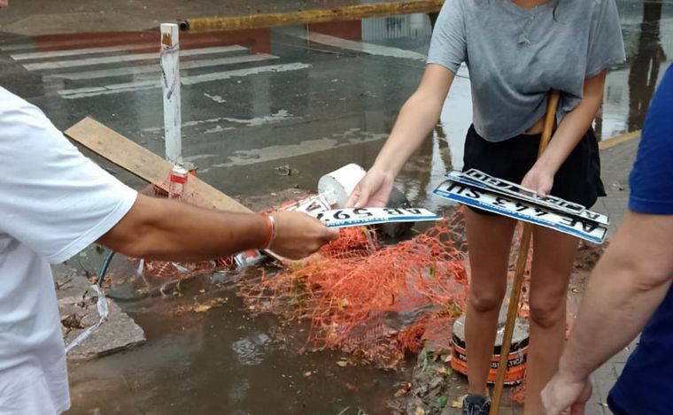 Diluvia en la ciudad de Rosario, fuertes tormentas de viento y lluvia. 
