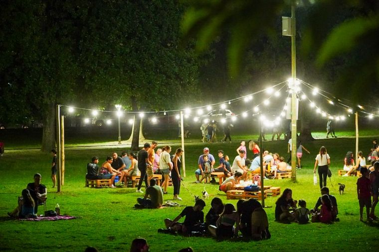 Alta Gracia vivió la segunda noche del Festival Mionca, con música y gastronomía.