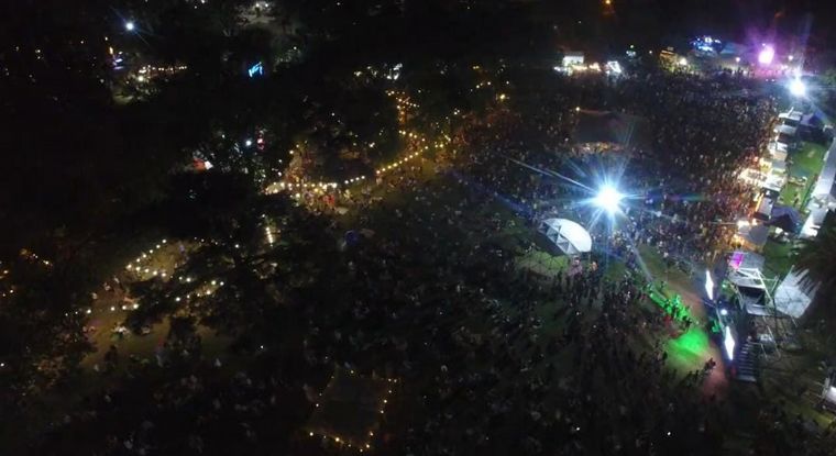 Alta Gracia vivió la segunda noche del Festival Mionca, con música y gastronomía.