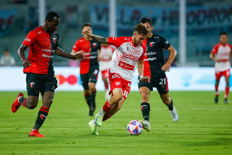 Instituto no pudo contra Colón en el Mario Alberto Kempes. (Foto: IACC)