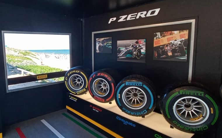 Los neumáticos de Fórmula 1 en la Casa Pirelli de Pinamar.