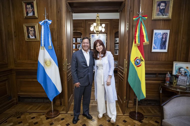 Cristina Kirchner junto al presidente de Bolivia, Luis Arce. 