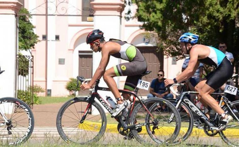 FOTO: Con unos 500 atletas de todo el país se correrá el Triatlón de San Lorenzo. 