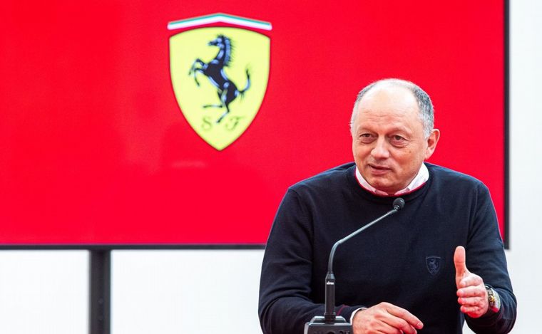 FOTO: En un rueda de prensa telemática, Vasseur debutó hablando como director de Ferrari F1