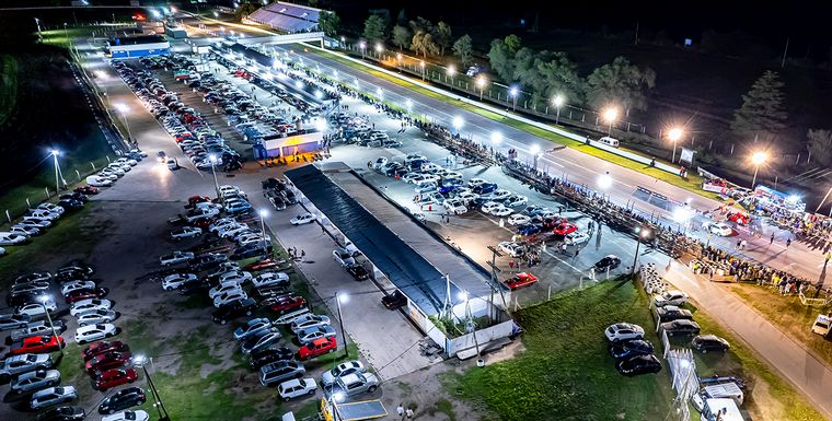 FOTO: Vuelven las Picadas nocturnas al Autódromo Cabalén este viernes desde las 21:00