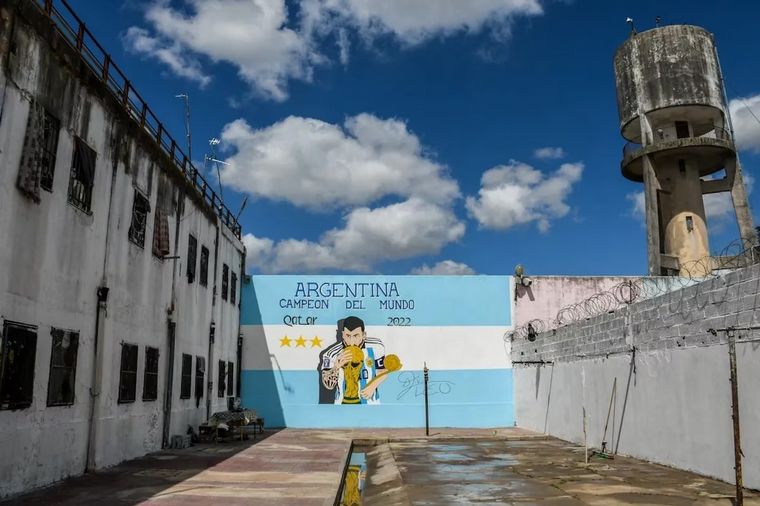 FOTO: El mural pintado en la cárcel de La Plata