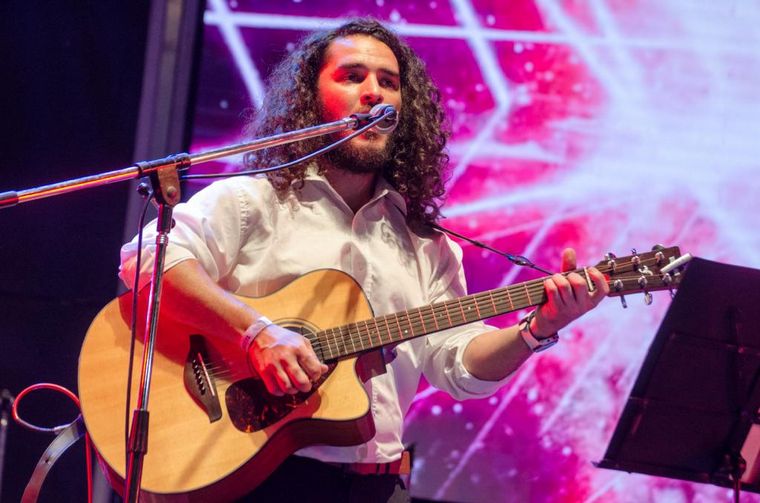 Alta Gracia vivió la tercera noche del Festival de las Colectividades.