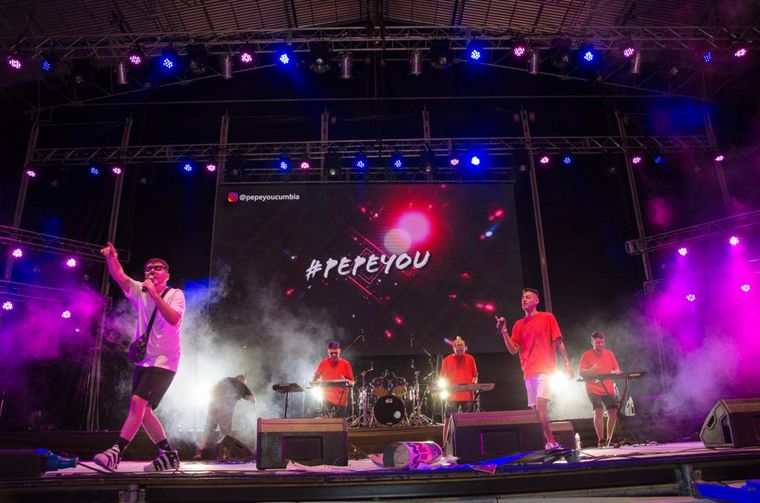 Alta Gracia vivió la tercera noche del Festival de las Colectividades.