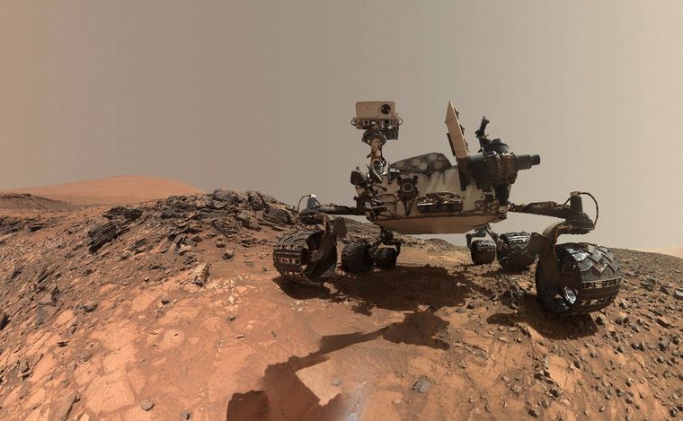 FOTO: Un robot explorador de la NASA halló evidencias de un antiguo lago en Marte.
