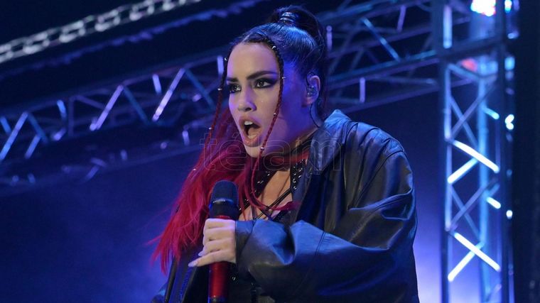 La cantante es la primer vocalista femenina argentina en llenar el estadio de Velez.
