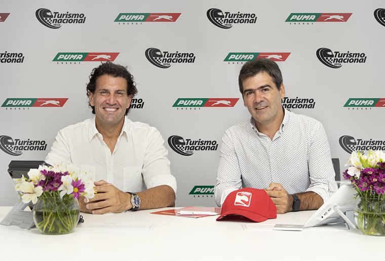 Emanuel Moriatis (Pte.APAT) y Lucas Smart (Mkt.Puma Energy)