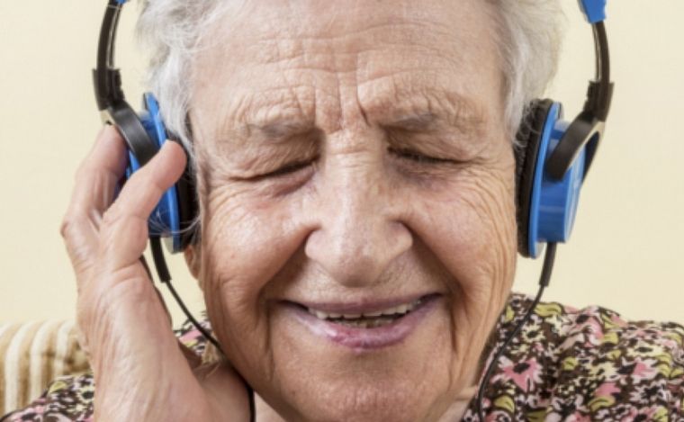 FOTO: Por qué la música puede ser beneficiosa en pacientes con Alzheimer